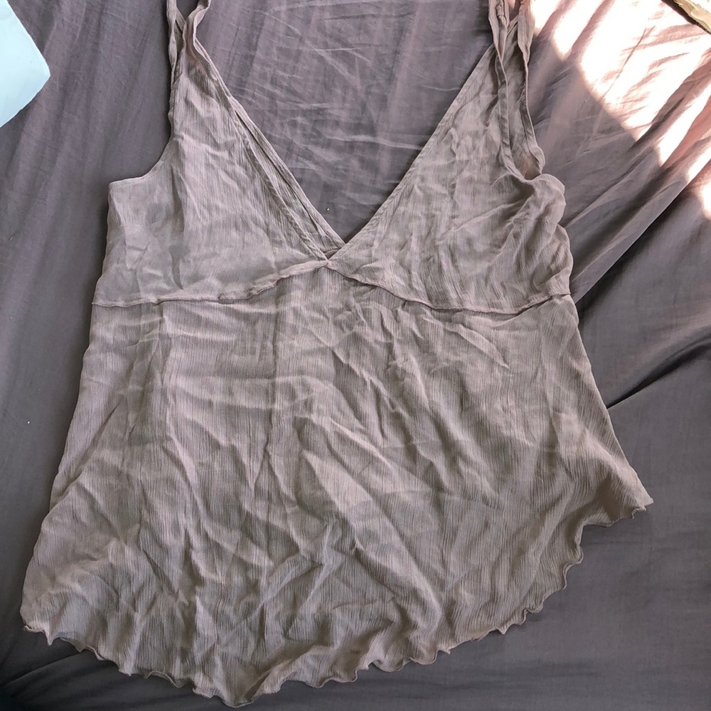 Mauve v neck tank!